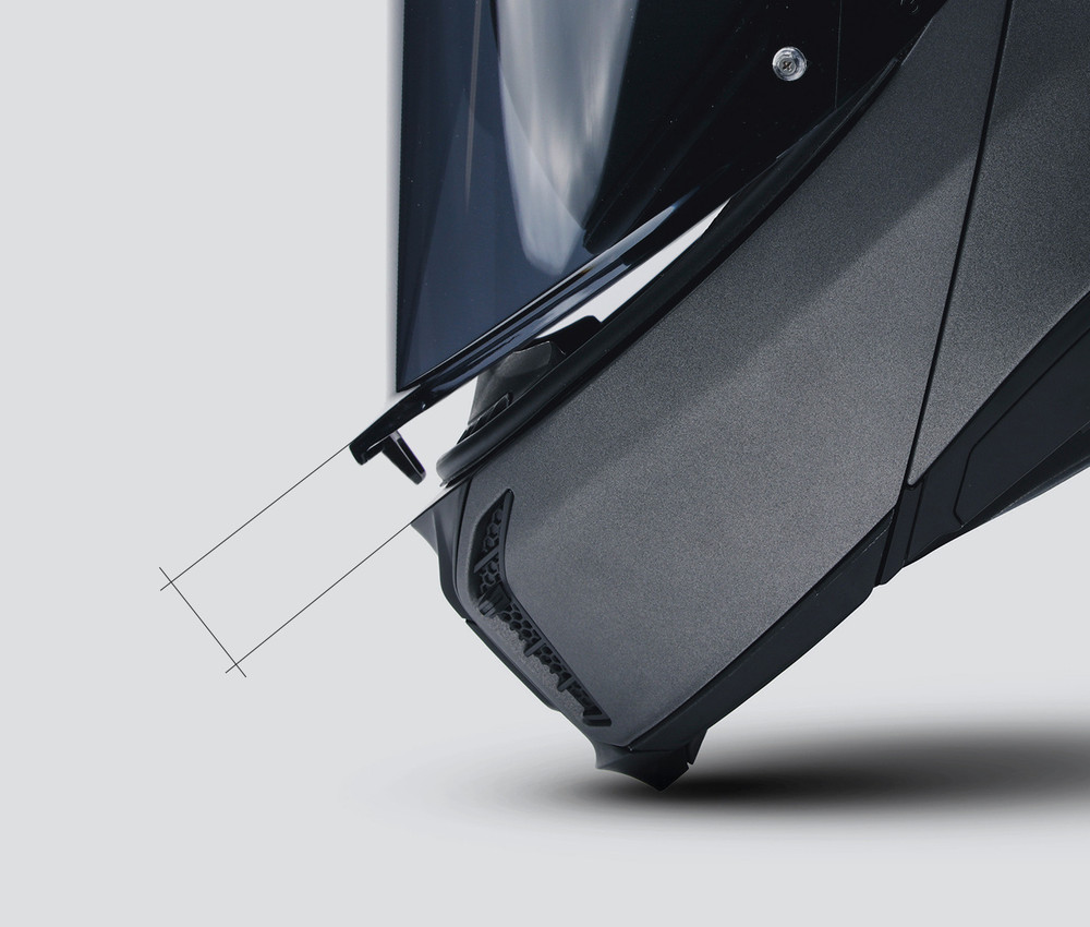 バイザーのハーフオープンシステム